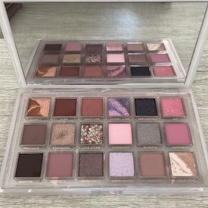 Rose Quartz Huda Beauty Eyeshadow Palette